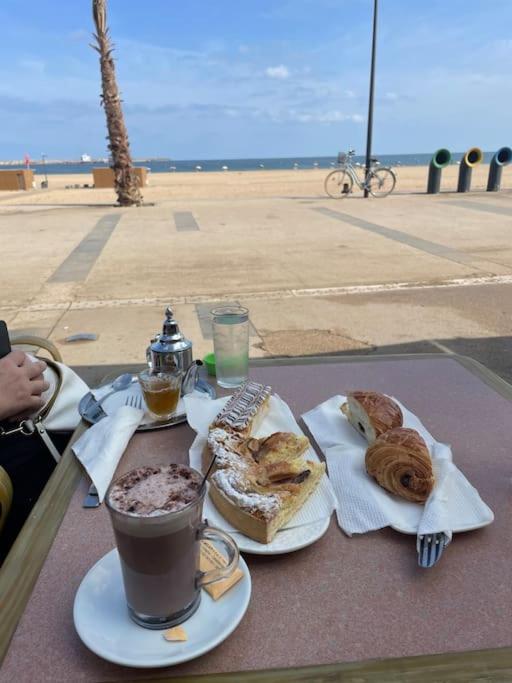 Apparemment 300 m de la plage, Parc Mohammedia view 4