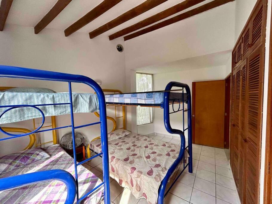 Hermosa casa en condominio Melgar!