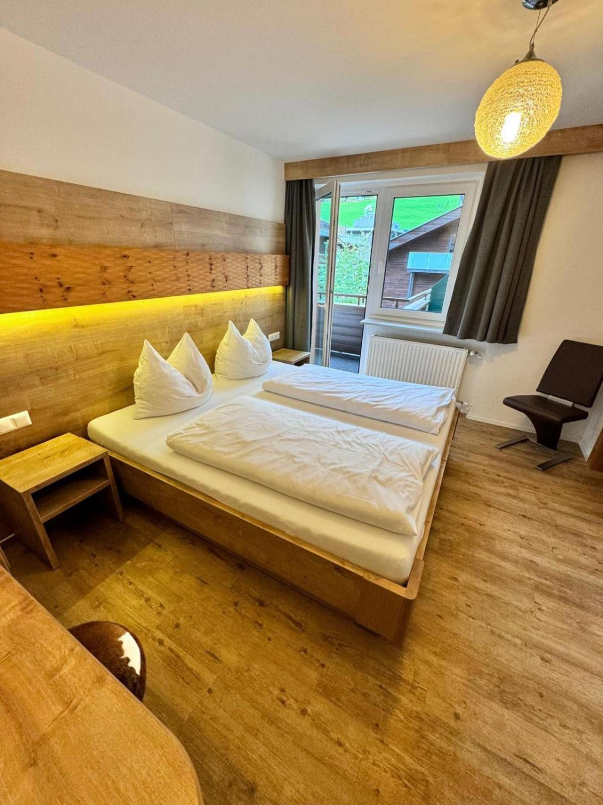 Pension Ahorn