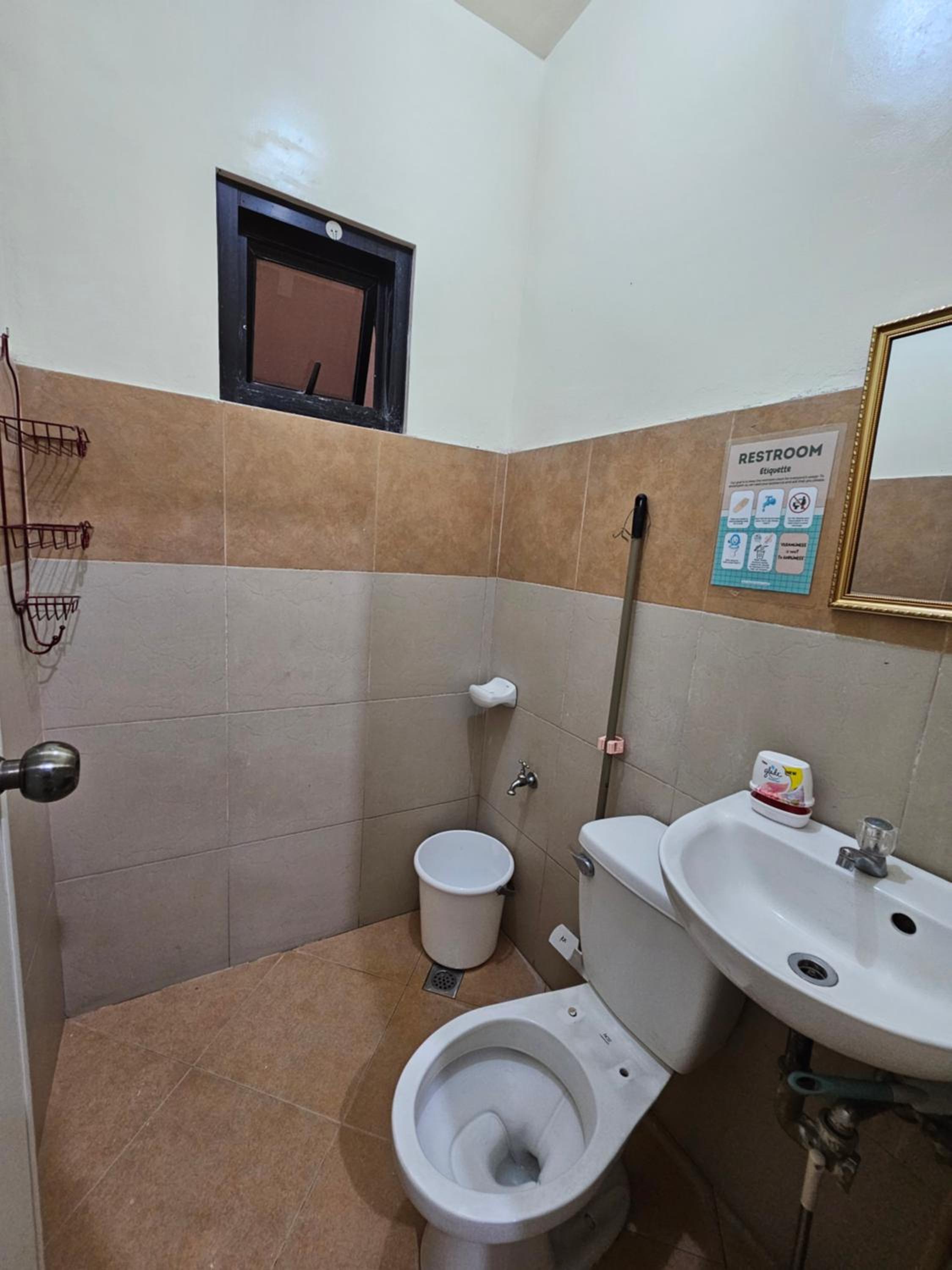 budget transient house near sm Lucena 6pax
