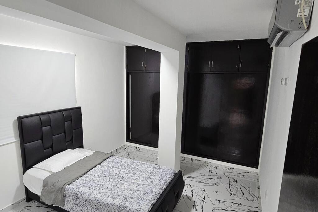 Stunning Apt, Prime Location view 3
