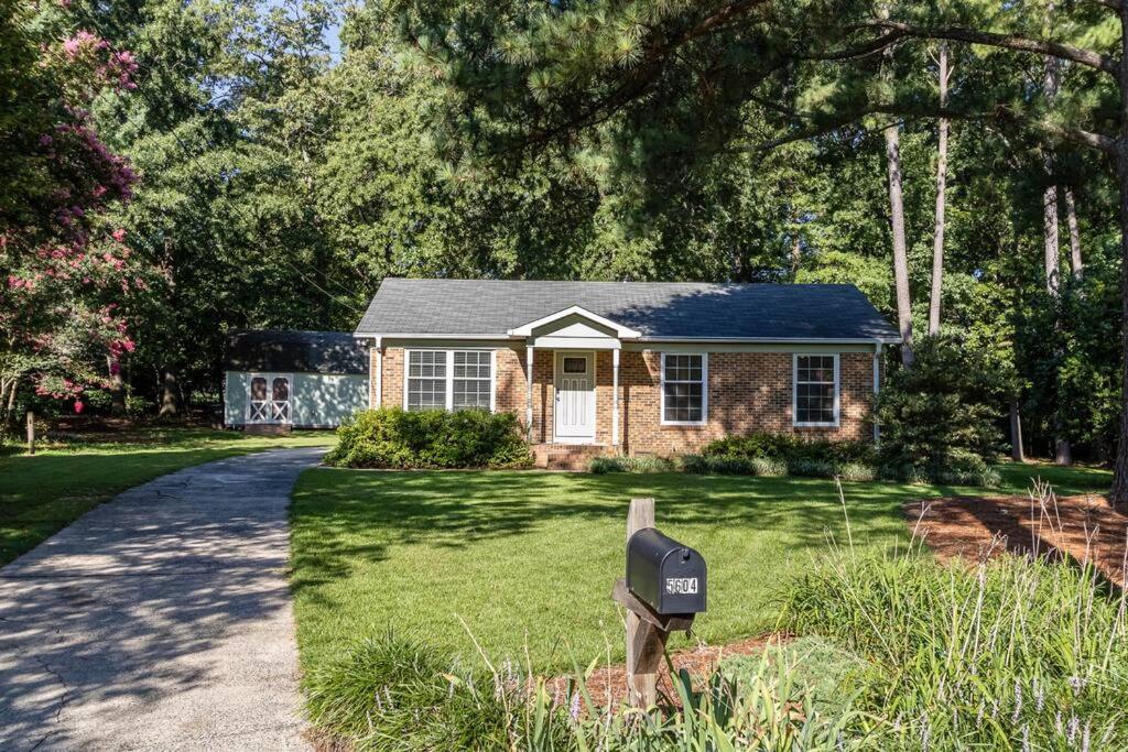 3 Bed Stylish, Bright, Peaceful South Durham Home view 3