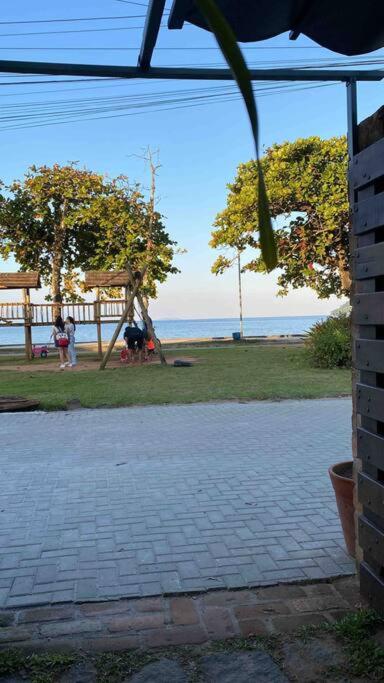 Apart Aconchegante no Itaguá, Ar nos 2 quartos
