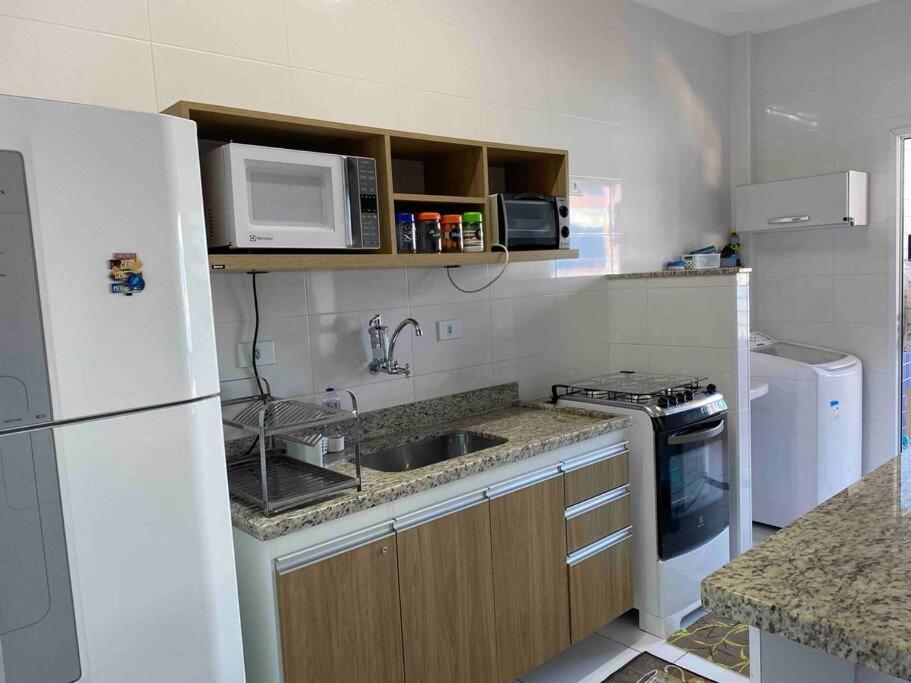Apart Aconchegante no Itaguá, Ar nos 2 quartos