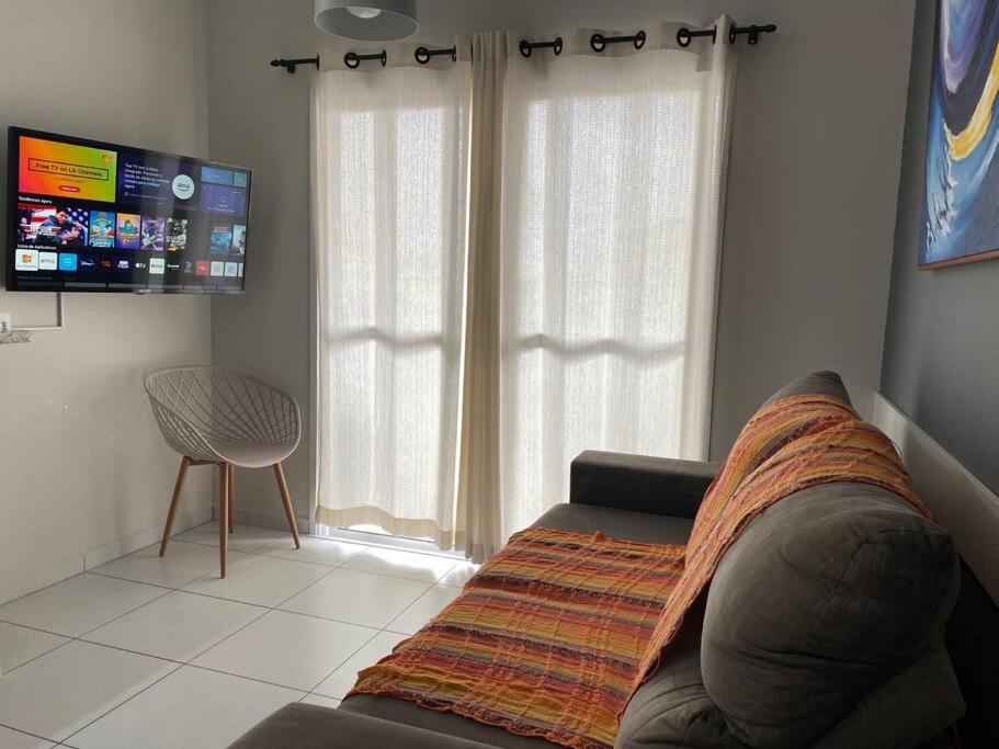 Apart Aconchegante no Itaguá, Ar nos 2 quartos