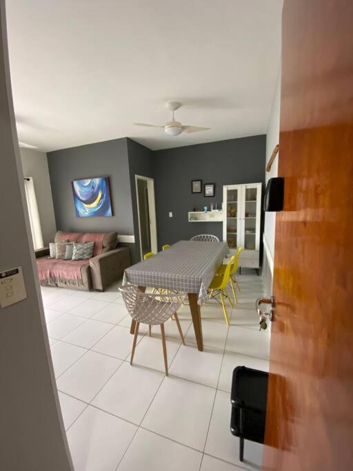 Apart Aconchegante no Itaguá, Ar nos 2 quartos