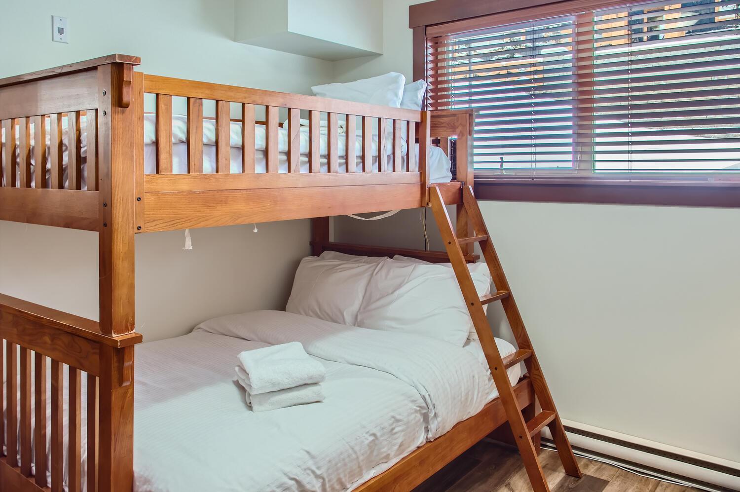 Stonegate Resort Unit C202