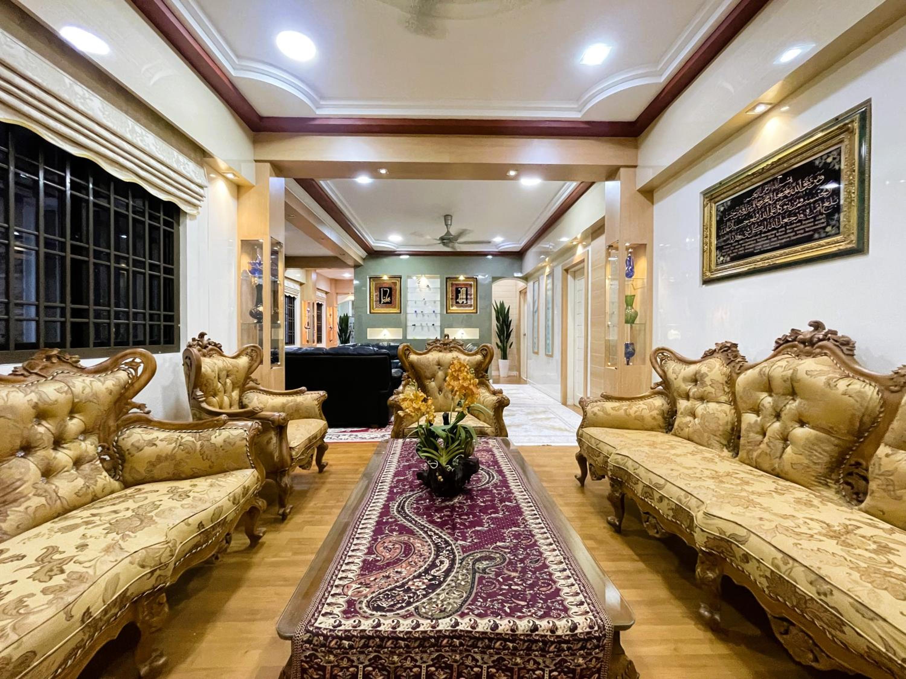 Homestay & Pool Laman Sri Aman Pontian photo 1