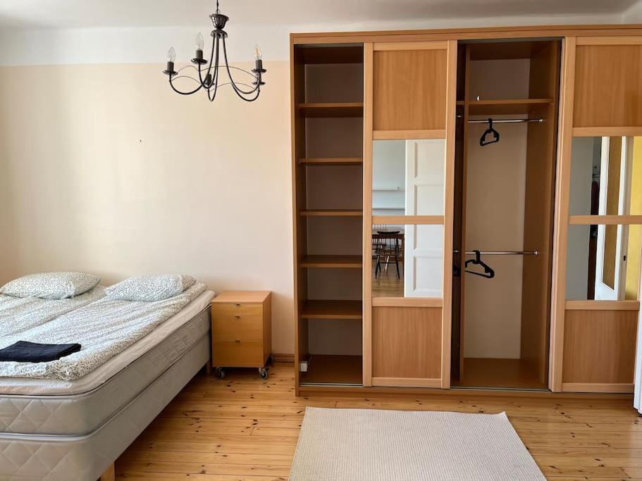 Spacious three rooms and kitchen in Hakaniemi