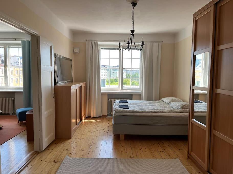 Spacious three rooms and kitchen in Hakaniemi