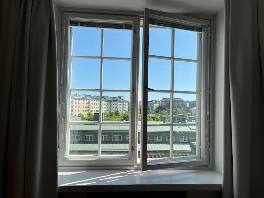 Spacious three rooms and kitchen in Hakaniemi