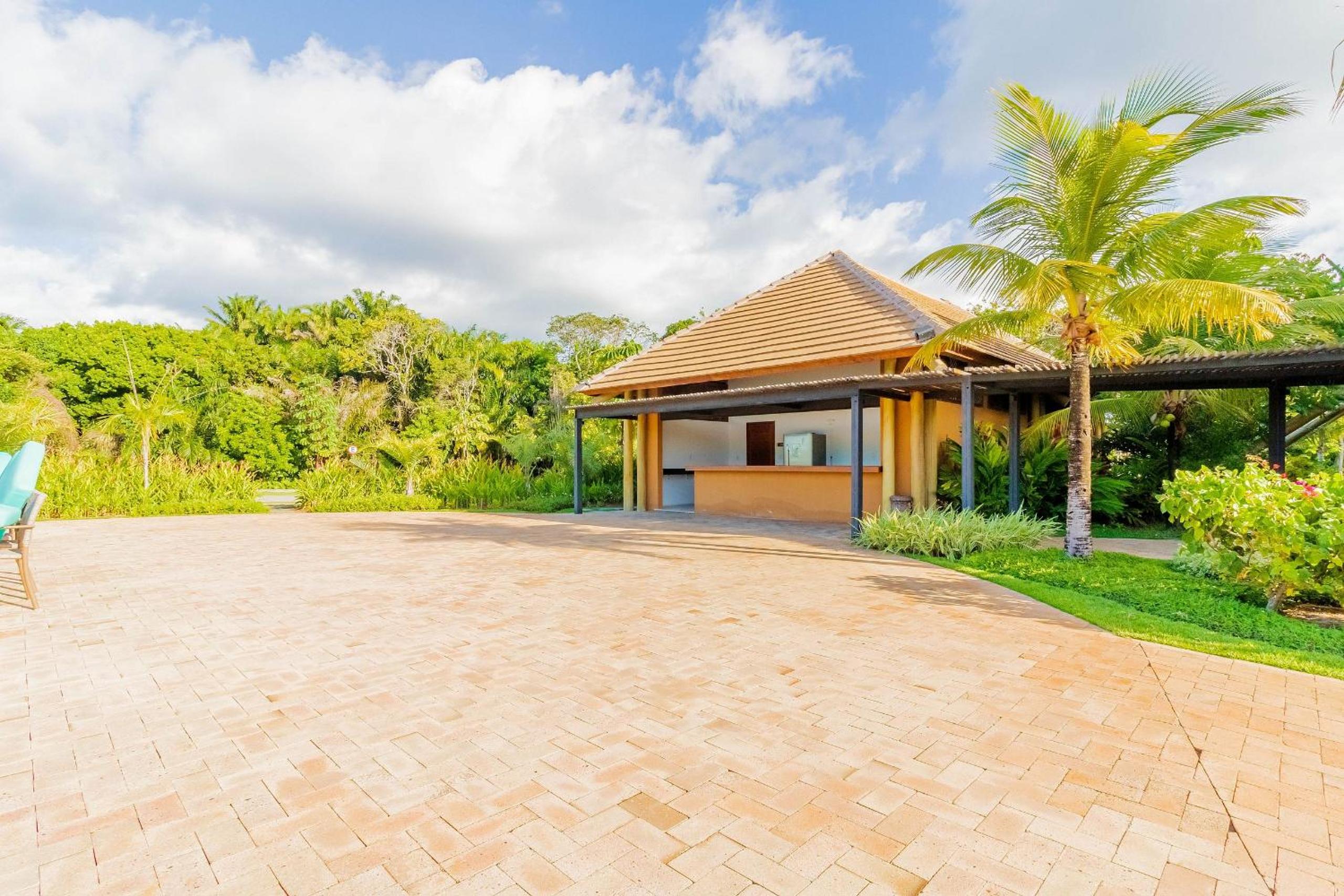 PF58 Casa Alto Luxo 6 Suítes - Praia Bella, com acesso exclusivo à praia!