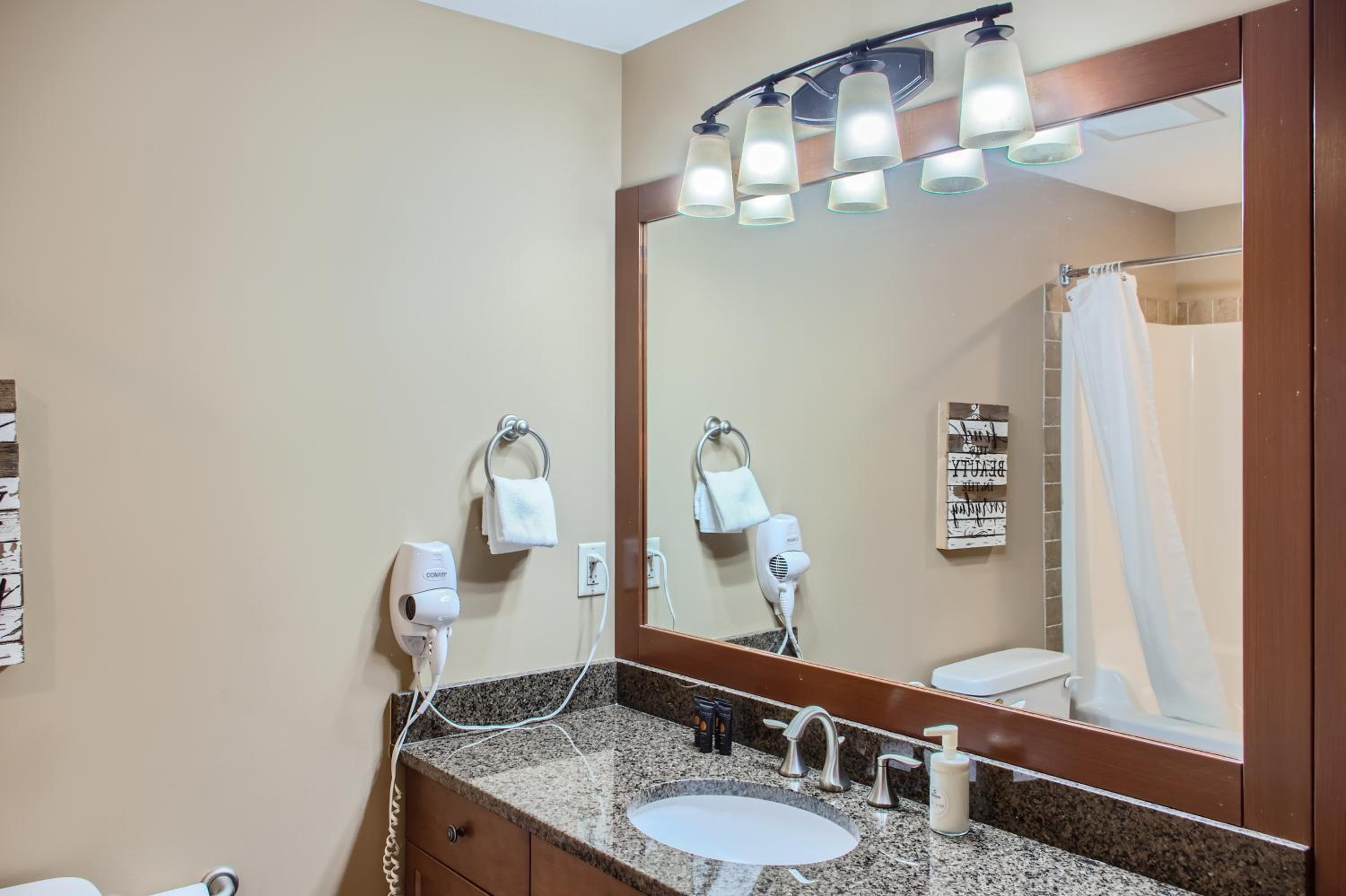 Stonegate Resort Unit C106