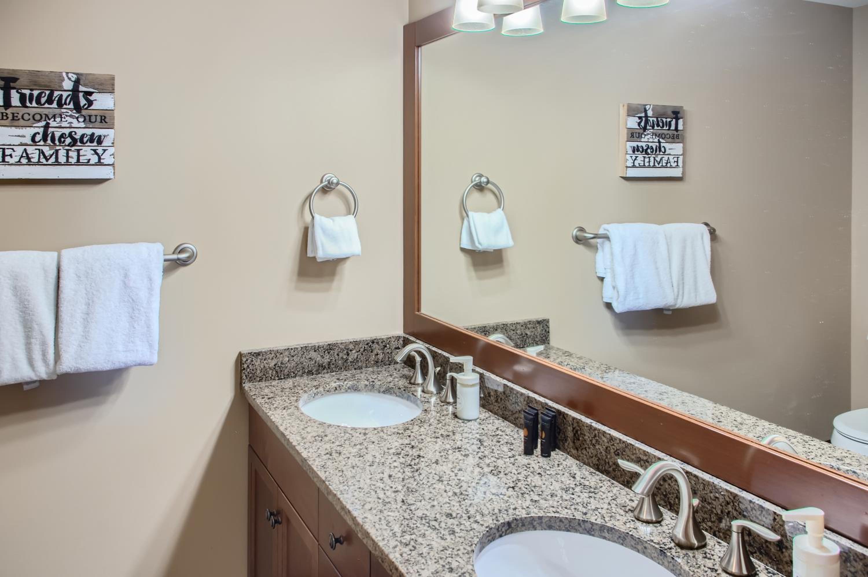 Stonegate Resort Unit C106