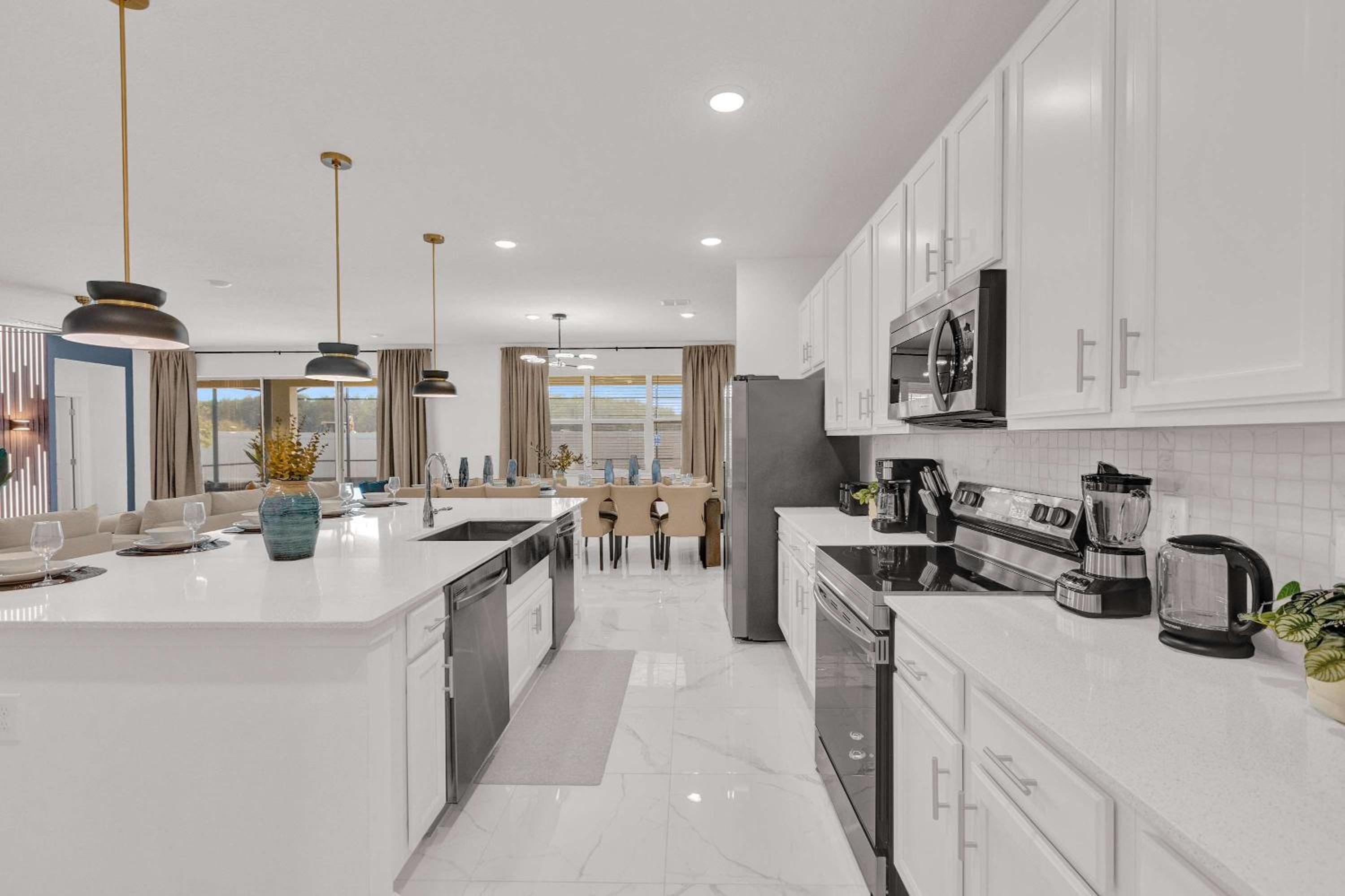 Luxury Home - ALL the extras - Sleeps 39