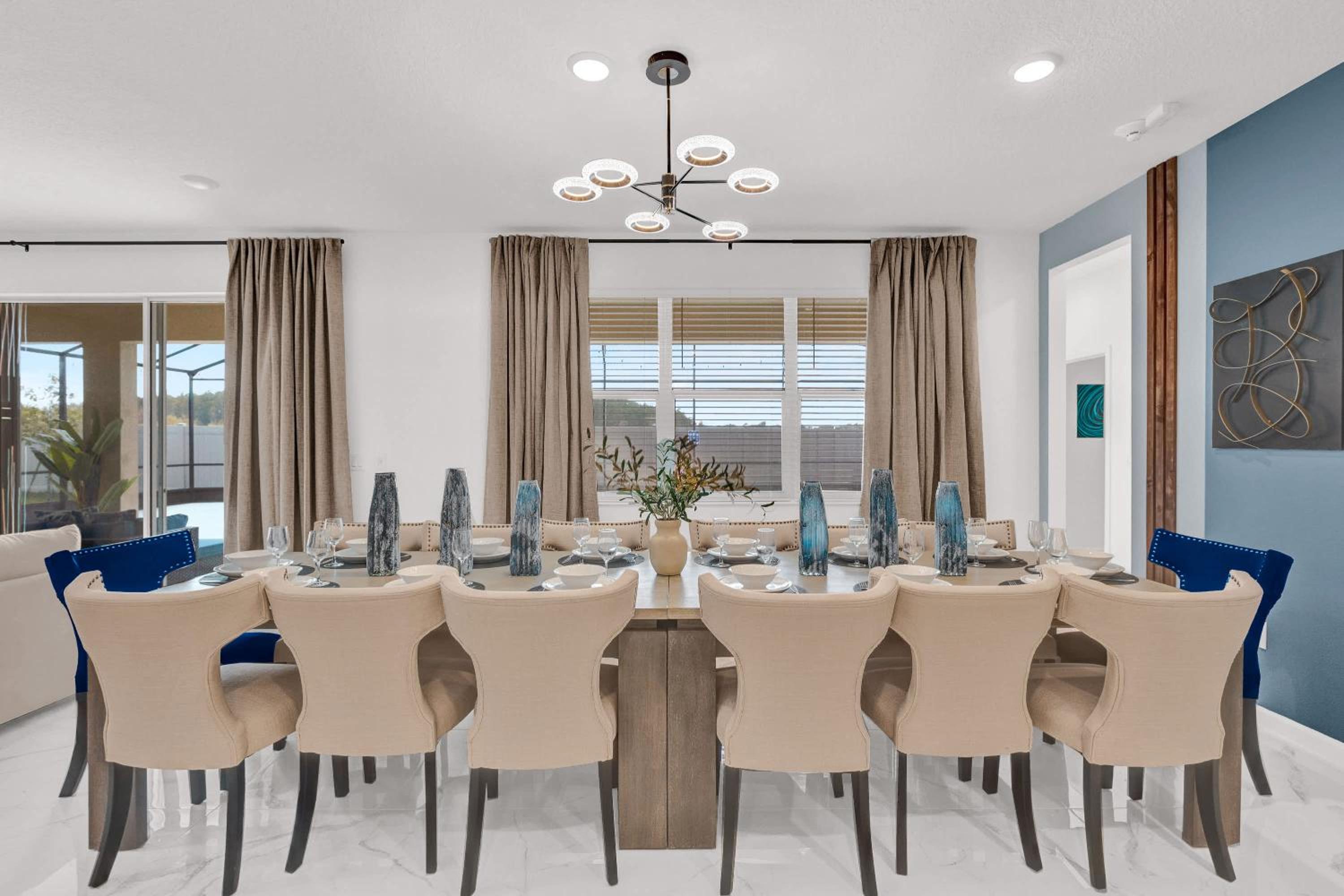 Luxury Home - ALL the extras - Sleeps 39