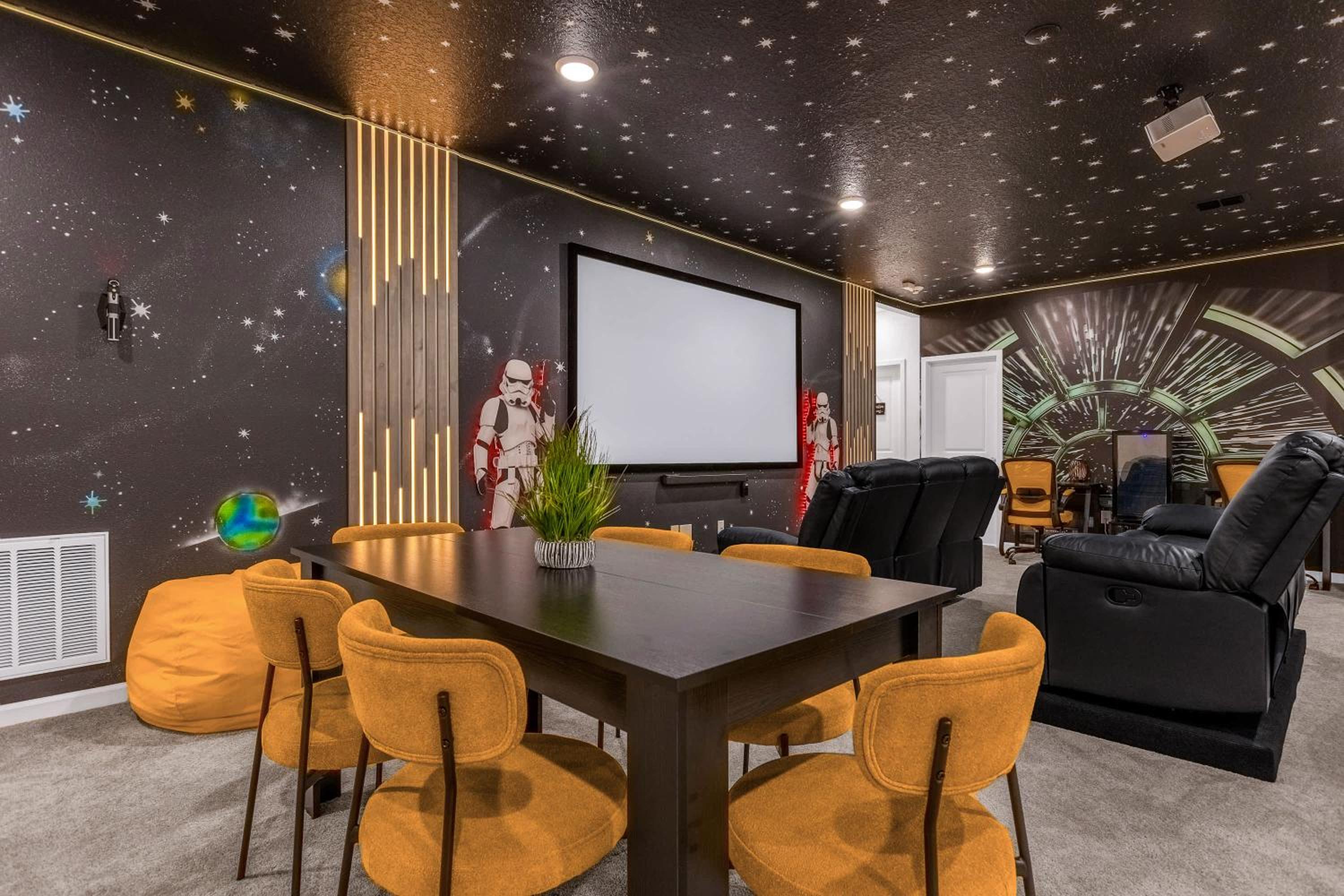 Luxury Home - ALL the extras - Sleeps 39