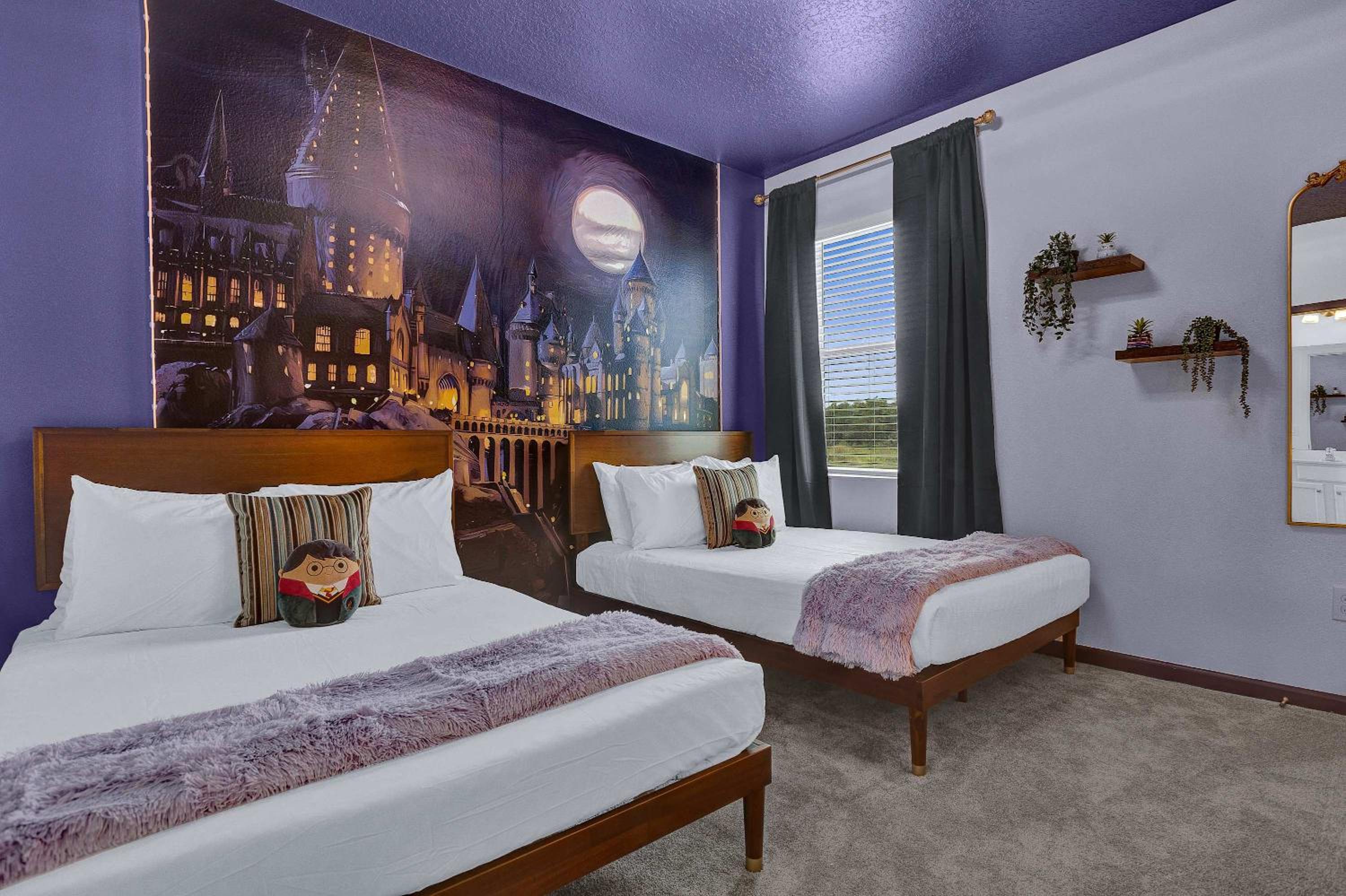 Luxury Home - ALL the extras - Sleeps 39