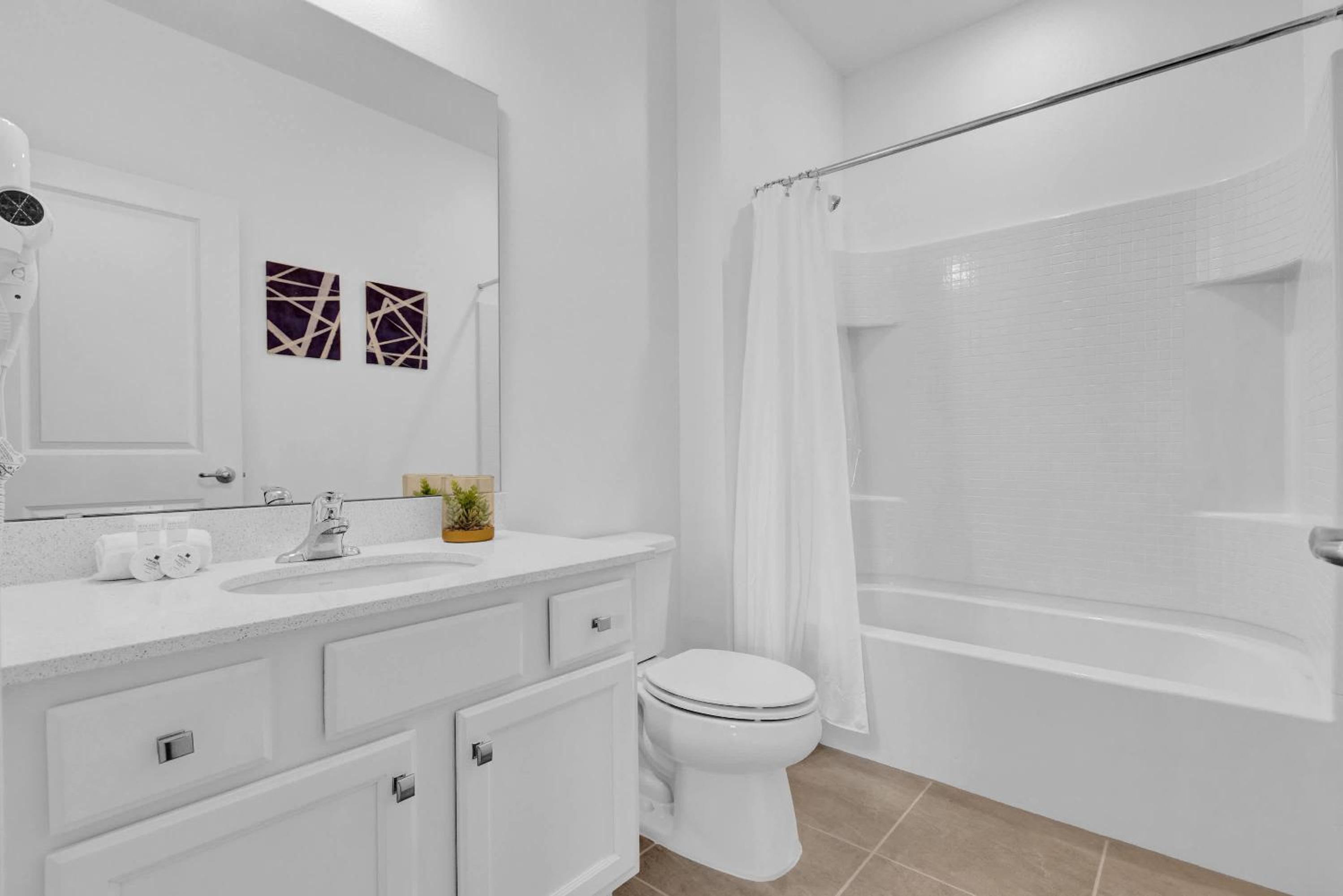 Luxury Home - ALL the extras - Sleeps 39