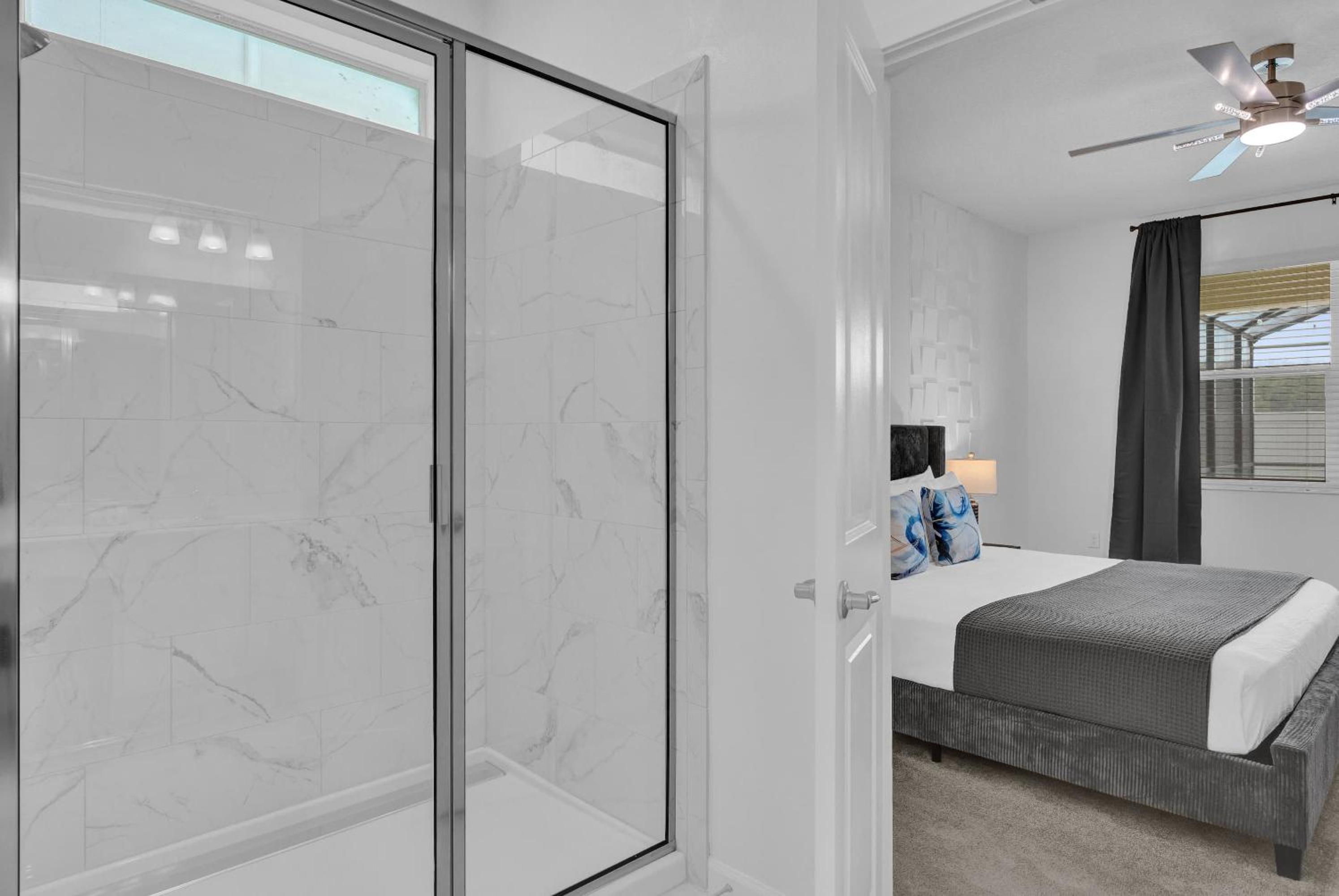 Luxury Home - ALL the extras - Sleeps 39