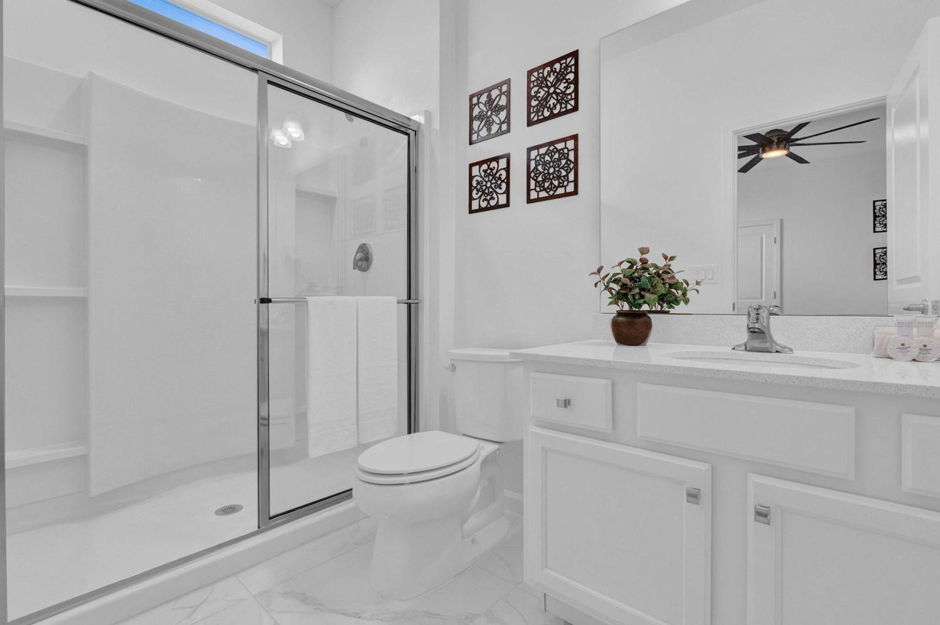 Luxury Home - ALL the extras - Sleeps 39