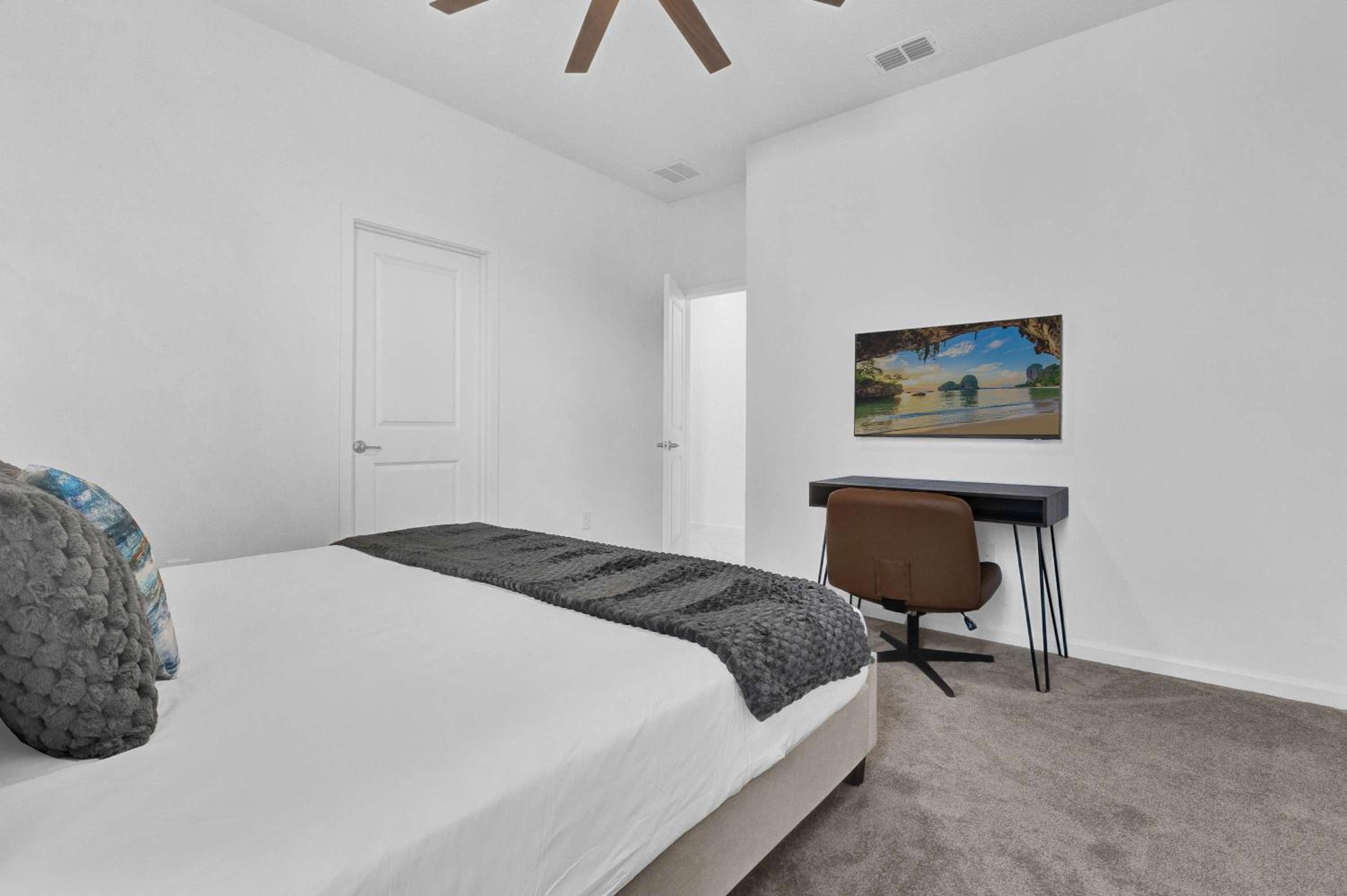 Luxury Home - ALL the extras - Sleeps 39