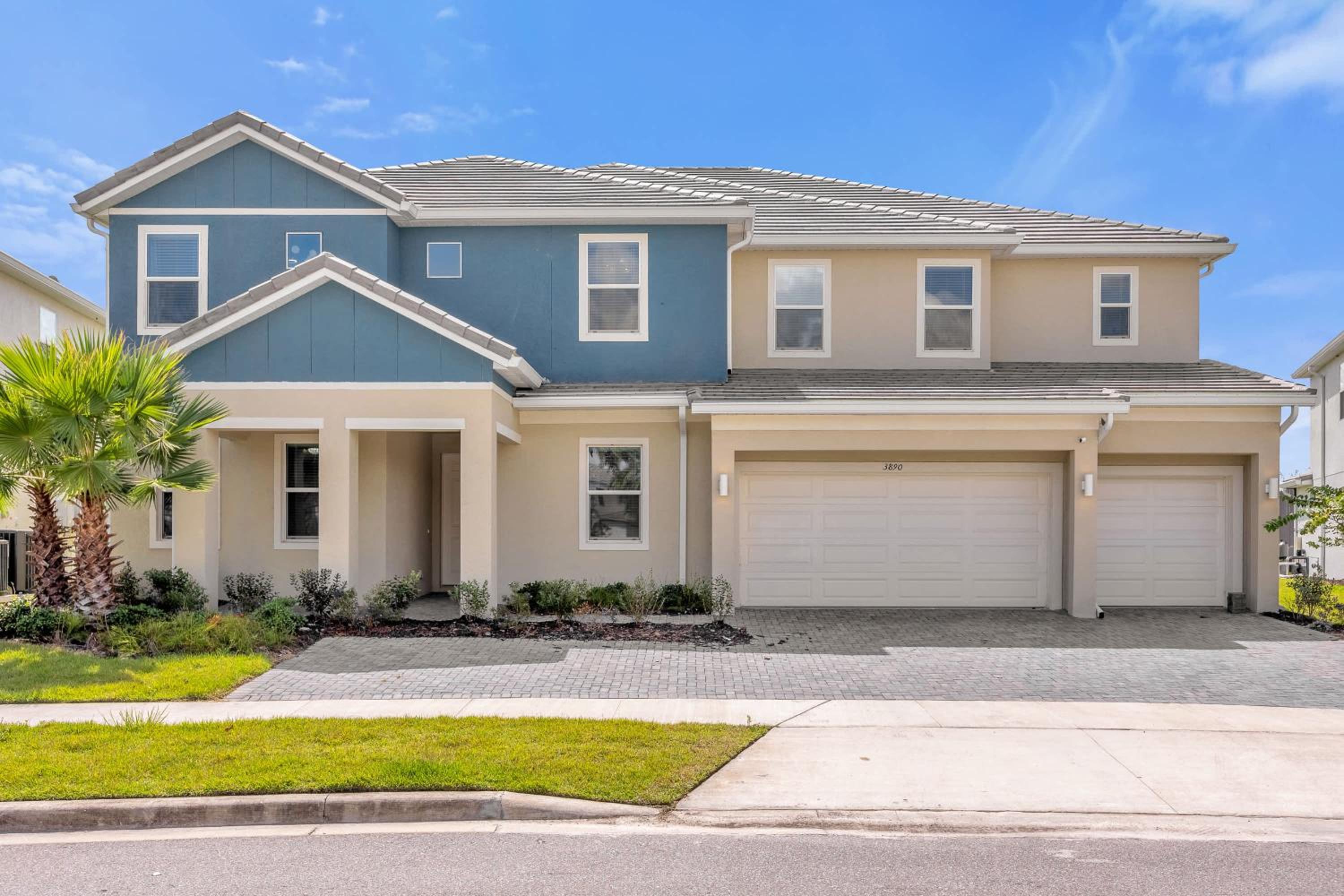 Luxury Home - ALL the extras - Sleeps 39