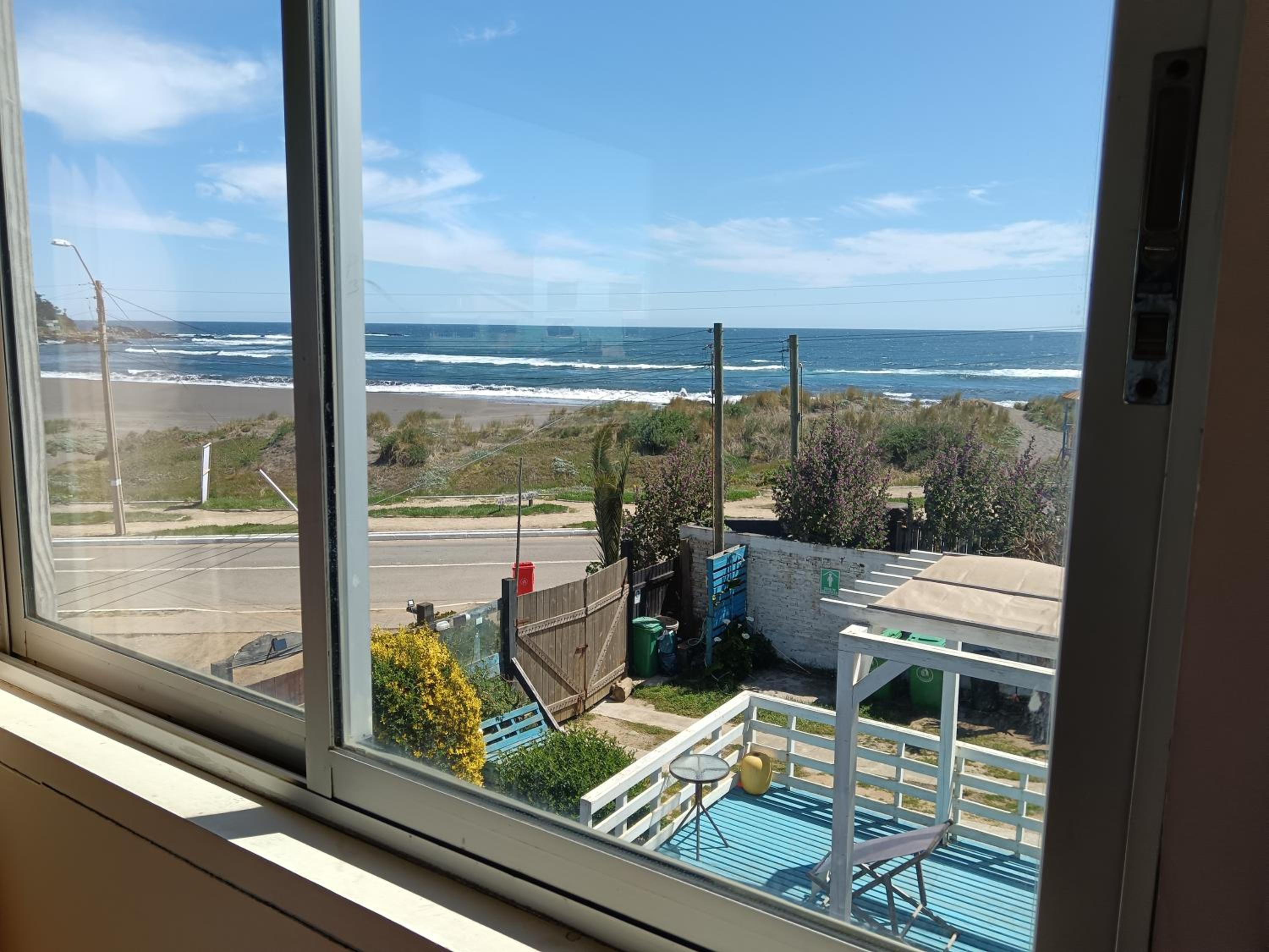 Pichilemuhostel SurfersView
