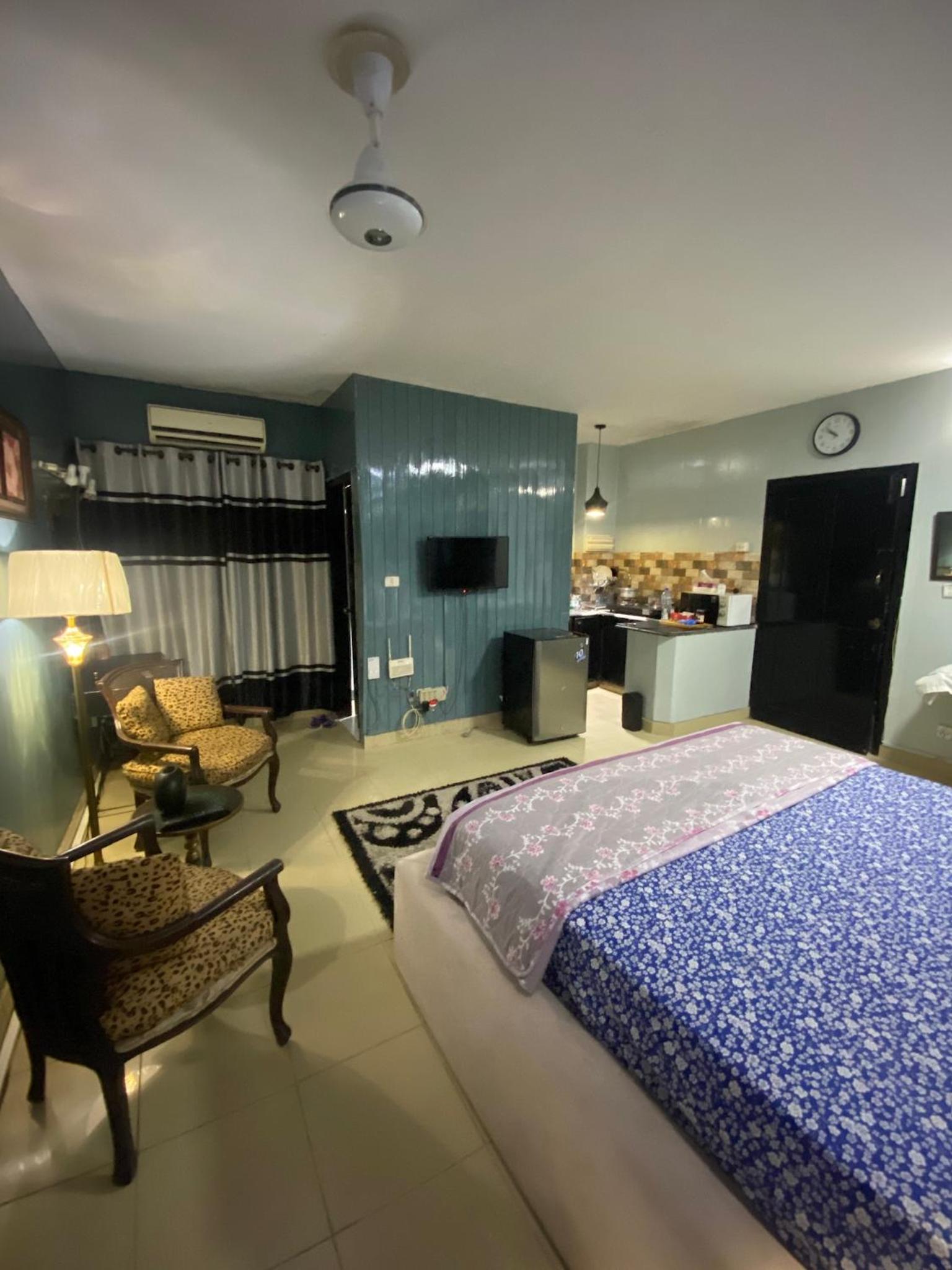 Studio Apartment in Diplomatic Enclave view 3