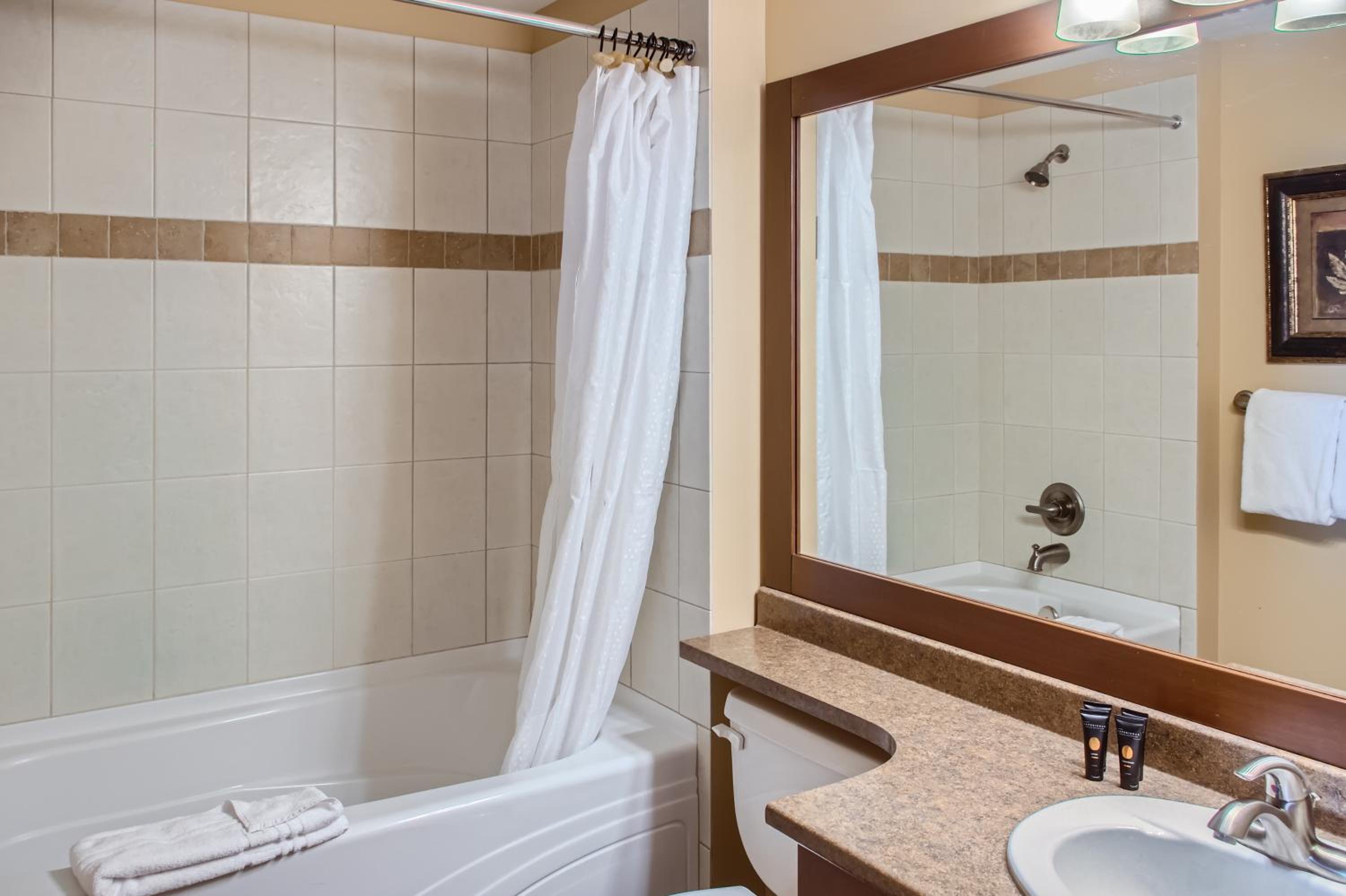 Stonegate Resort Unit C103