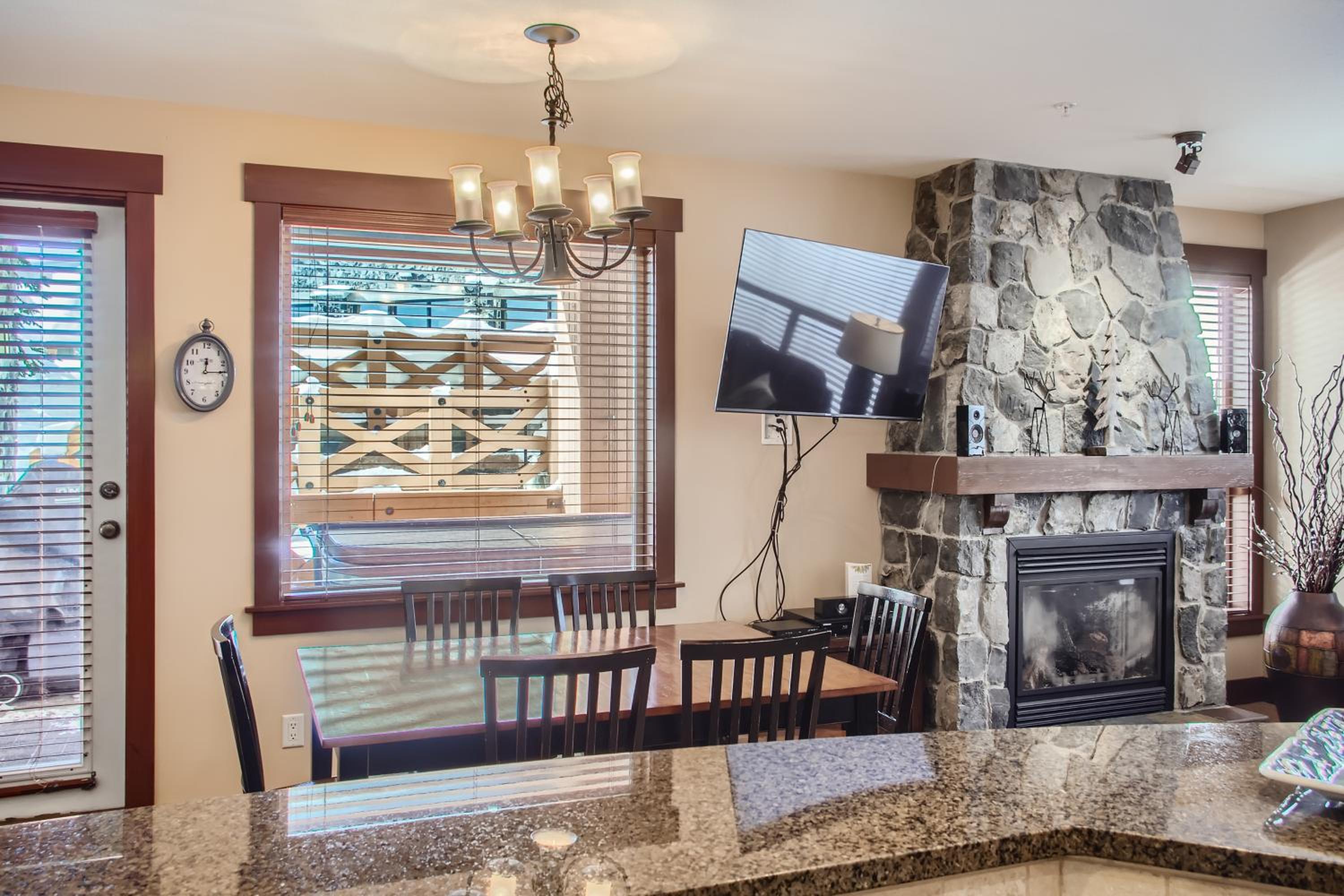 Stonegate Resort Unit C103