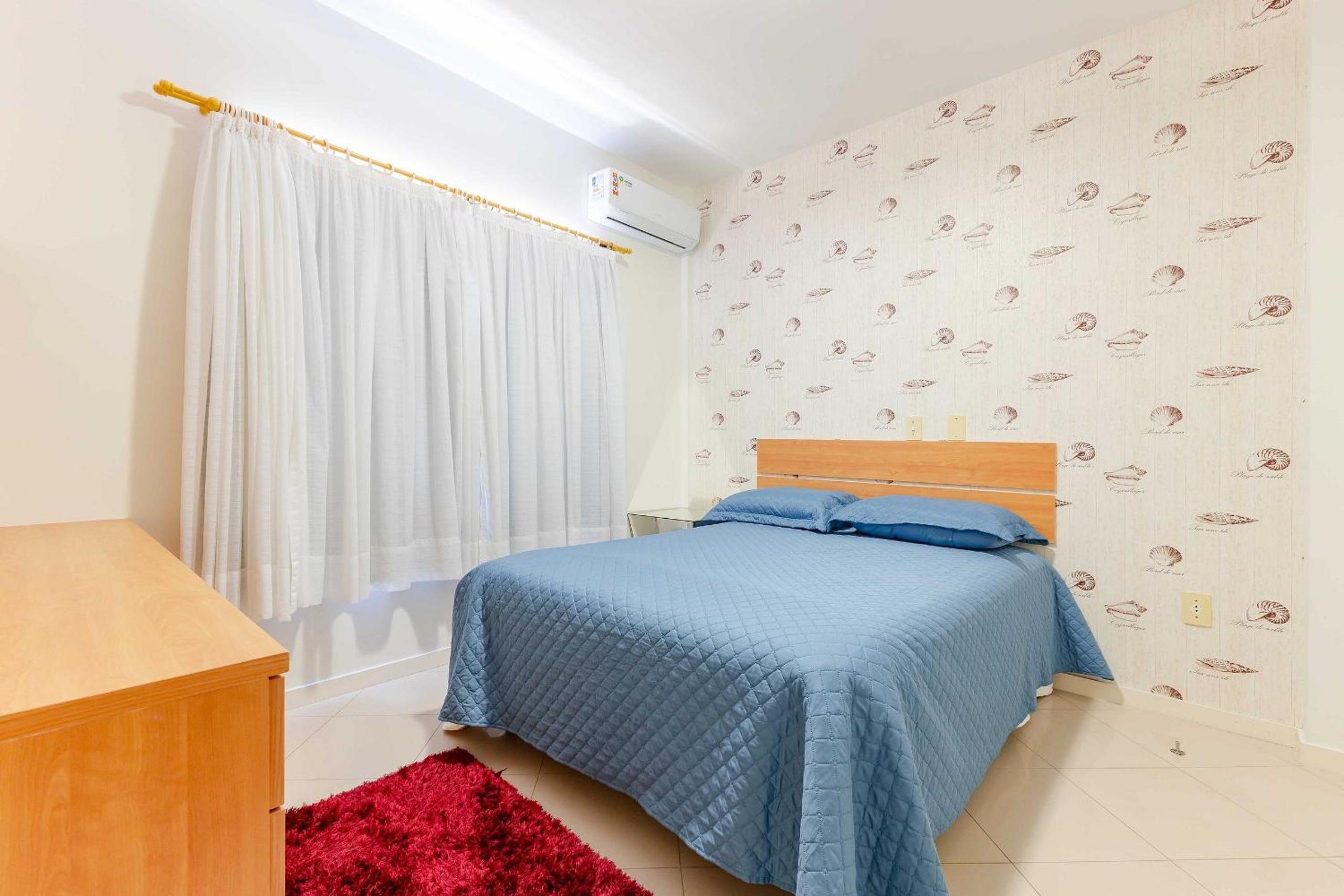 Amplo Apartamento a 70 metros da Praia de 4Ilhas