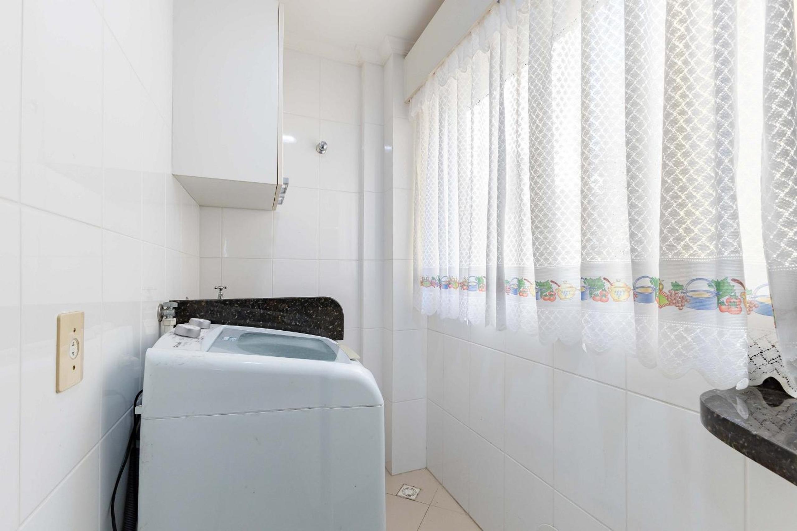 Amplo Apartamento a 70 metros da Praia de 4Ilhas