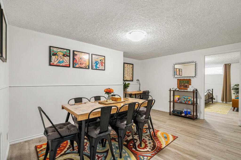 Voyager's Hub- Calgary InnerCity 3BD 4Bed Sleeps 8