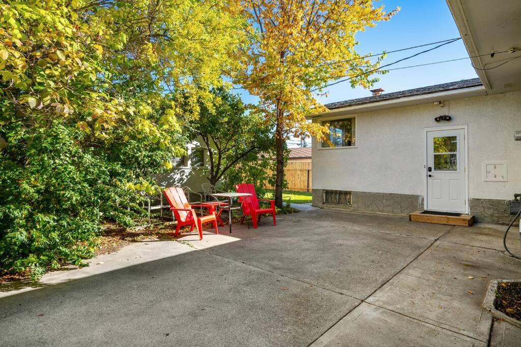 Voyager's Hub- Calgary InnerCity 3BD 4Bed Sleeps 8