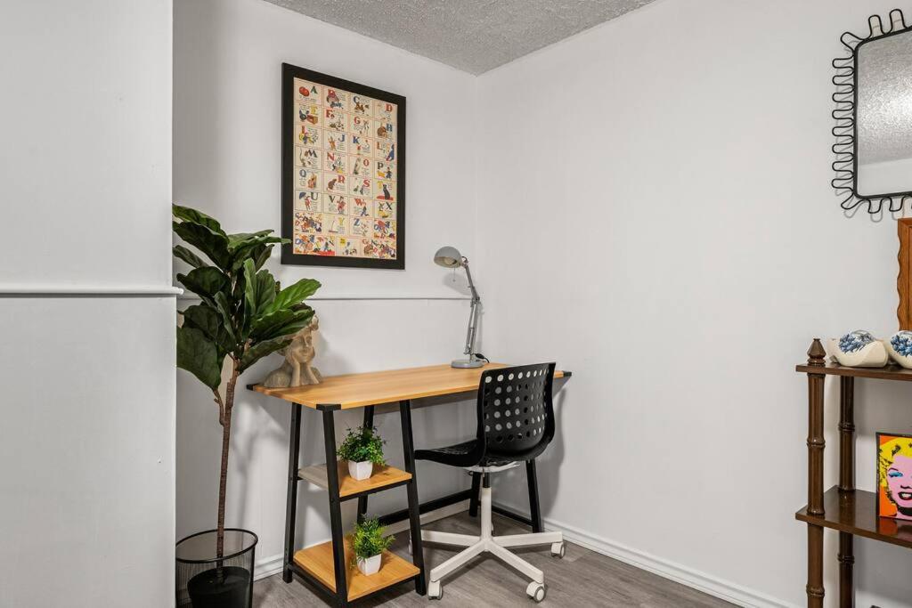 Voyager's Hub- Calgary InnerCity 3BD 4Bed Sleeps 8