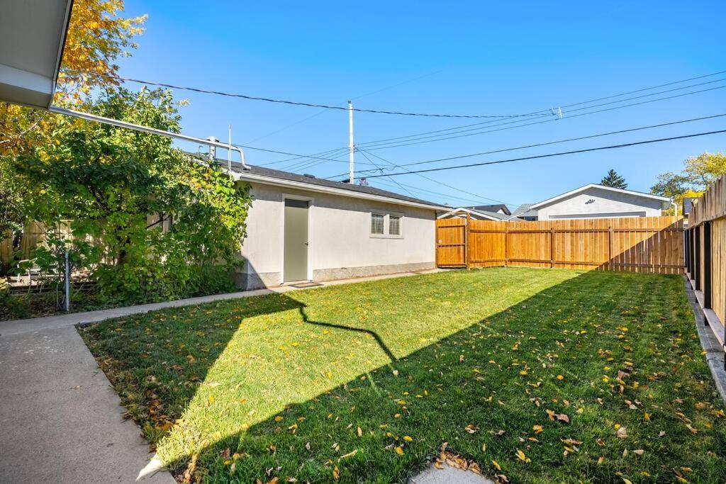 Voyager's Hub- Calgary InnerCity 3BD 4Bed Sleeps 8