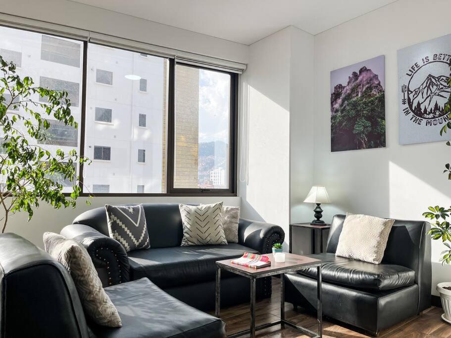 Sky Suites - Wonderful Spacious and Warm Apt with nice views in La Paz!