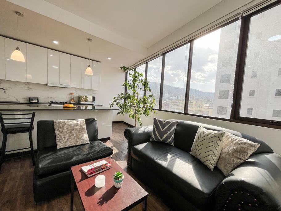 Sky Suites - Wonderful Spacious and Warm Apt with nice views in La Paz!