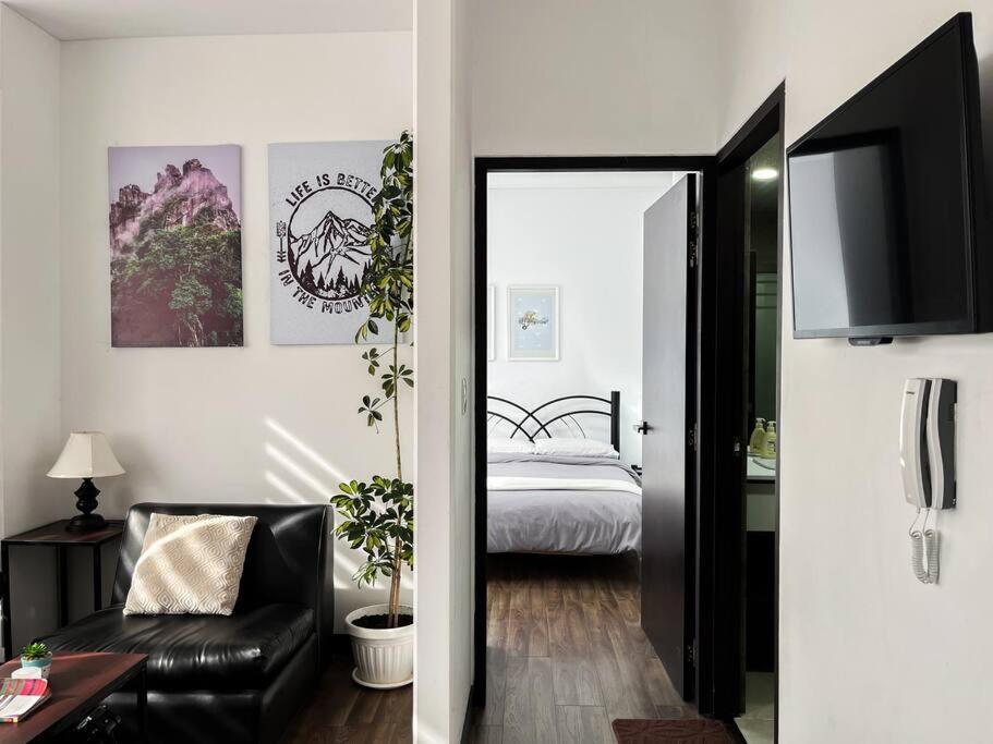 Sky Suites - Wonderful Spacious and Warm Apt with nice views in La Paz!