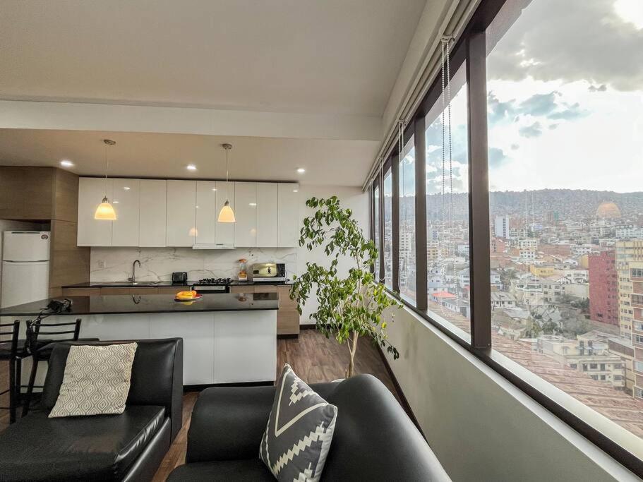 Sky Suites - Wonderful Spacious and Warm Apt with nice views in La Paz!