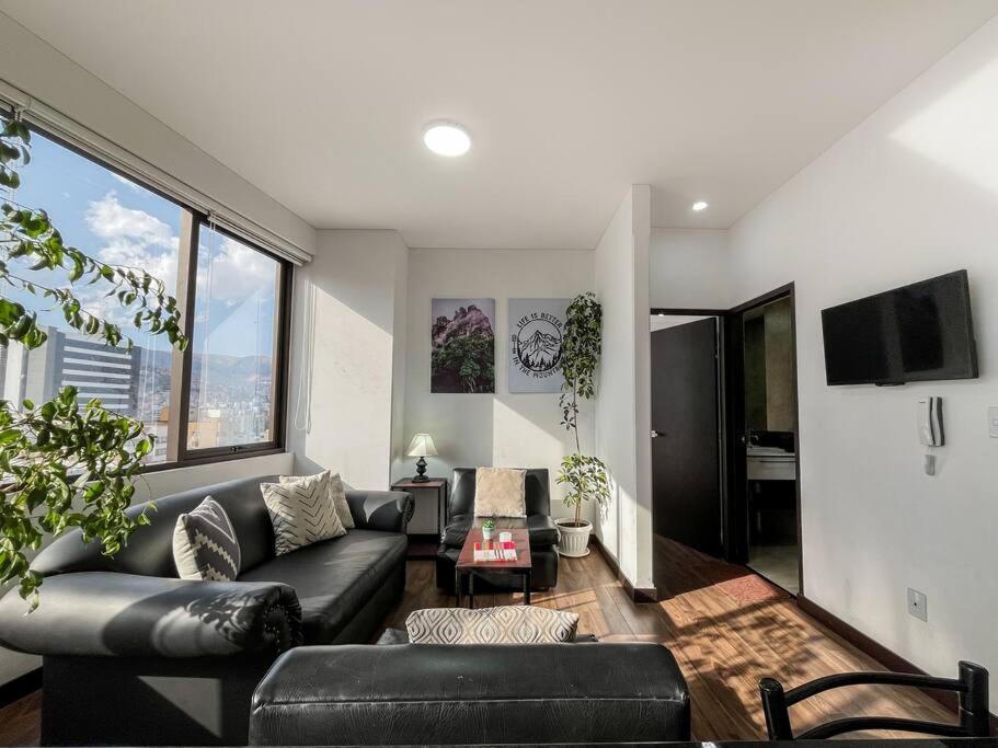 Sky Suites - Wonderful Spacious and Warm Apt with nice views in La Paz!