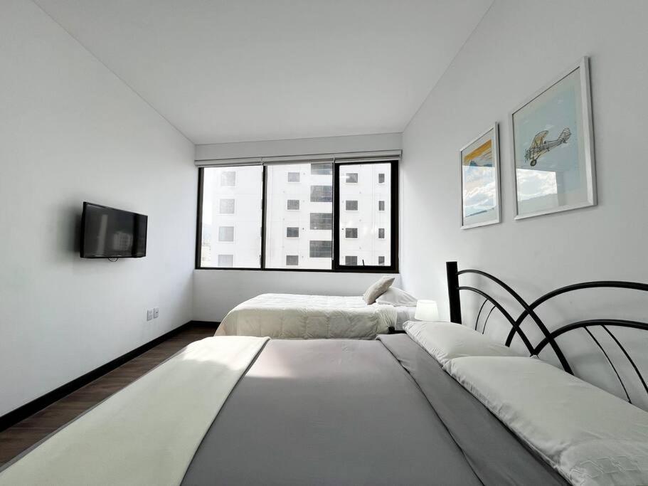 Sky Suites - Wonderful Spacious and Warm Apt with nice views in La Paz!