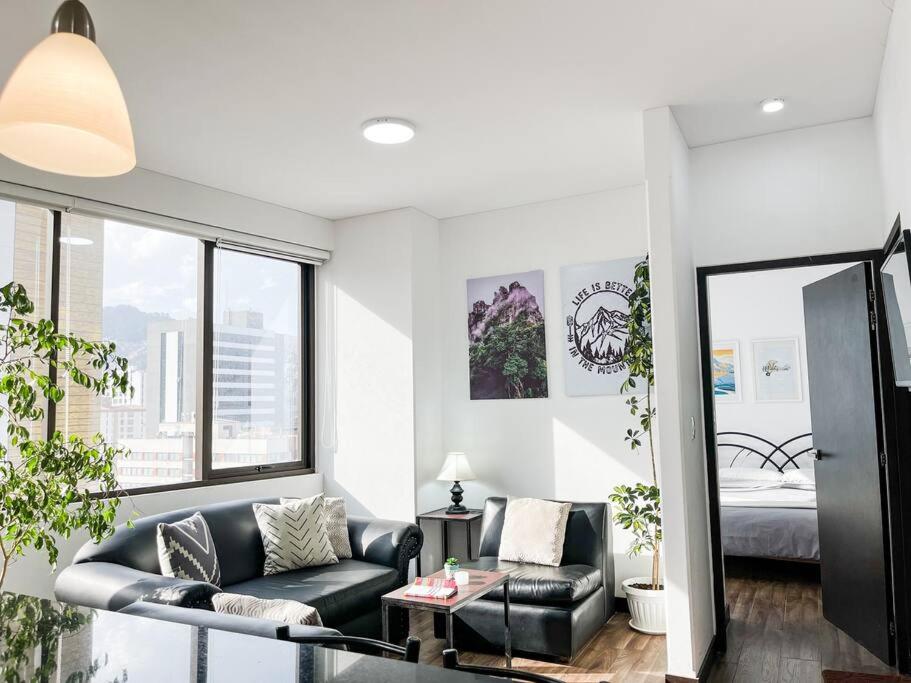 Sky Suites - Wonderful Spacious and Warm Apt with nice views in La Paz!