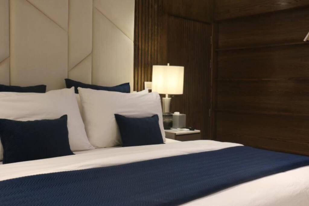 Luxury Apartments with G-Prestige 503
