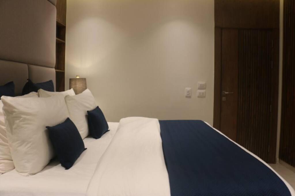 Luxury Apartments with G-Prestige 503