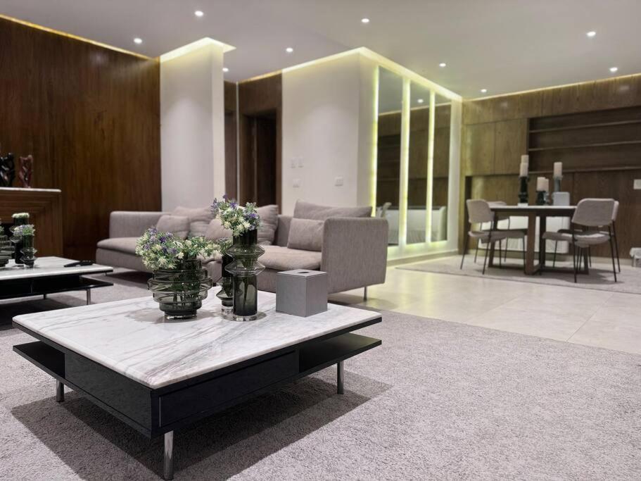 Luxury Apartments with G-Prestige 503