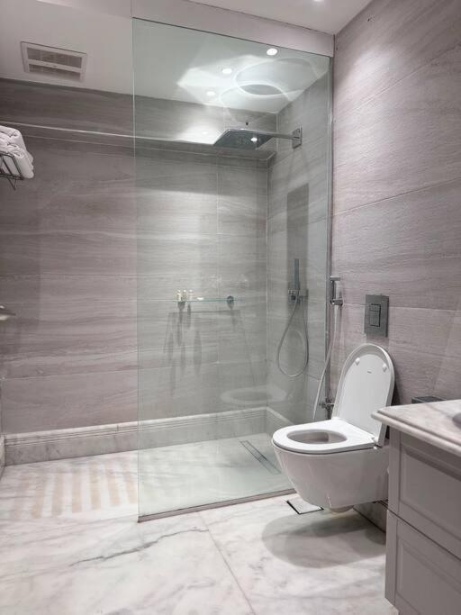 Luxury Apartments with G-Prestige 503