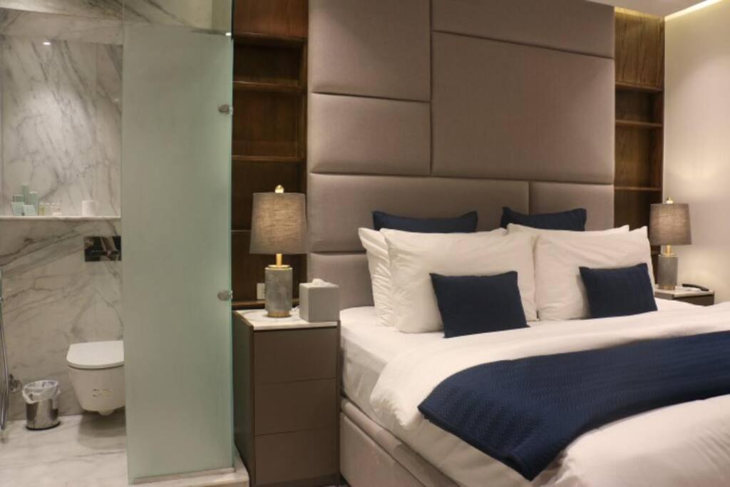 Luxury Apartments with G-Prestige 503