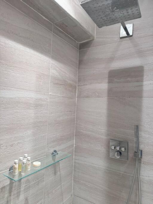 Luxury Apartments with G-Prestige 503